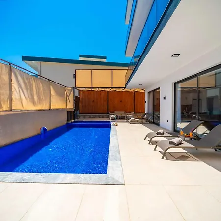 Hilton Villa *