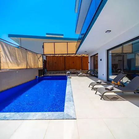 Hilton Villa